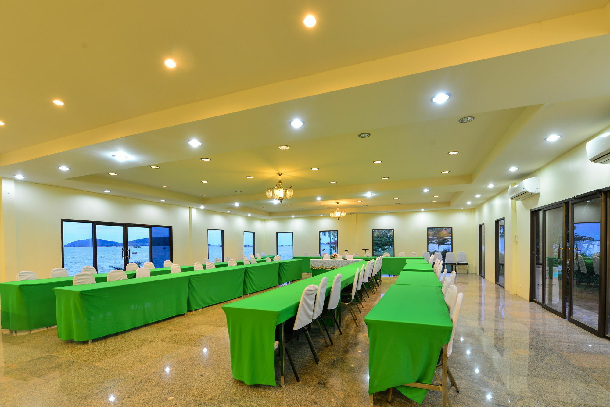 Star Light Beach Resort And Restaurant Chumpon Extérieur photo